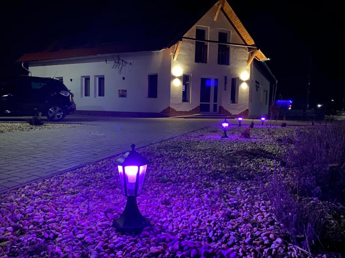 Demjén Megnyugtat-Lak Apartmanhaz المظهر الخارجي الصورة