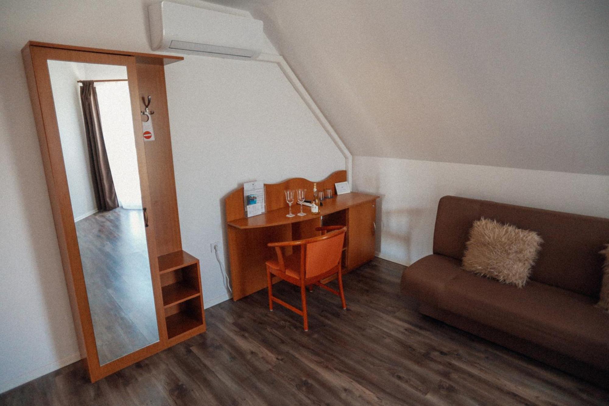 Demjén Megnyugtat-Lak Apartmanhaz المظهر الخارجي الصورة