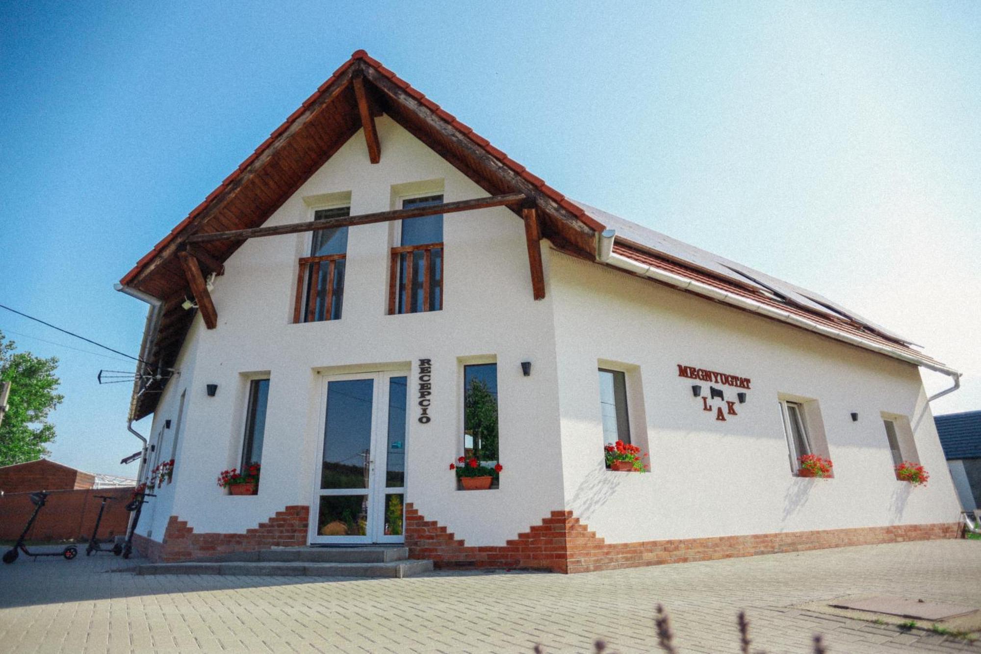 Demjén Megnyugtat-Lak Apartmanhaz المظهر الخارجي الصورة